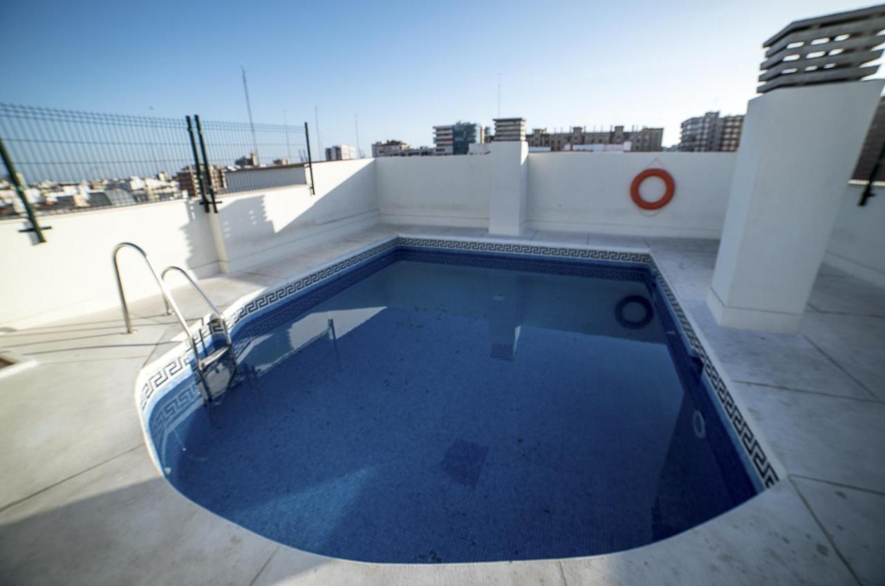 Sea & Wave Palencia Superior Pool Apartment Malaga Luaran gambar